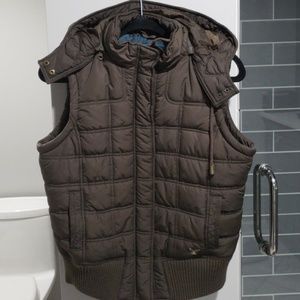 AEO bubble vest